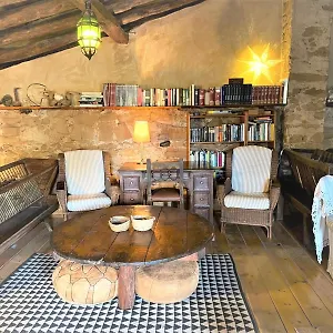 Miqueló: Casa Familiar Rústica Casa rural Prat de Comte
